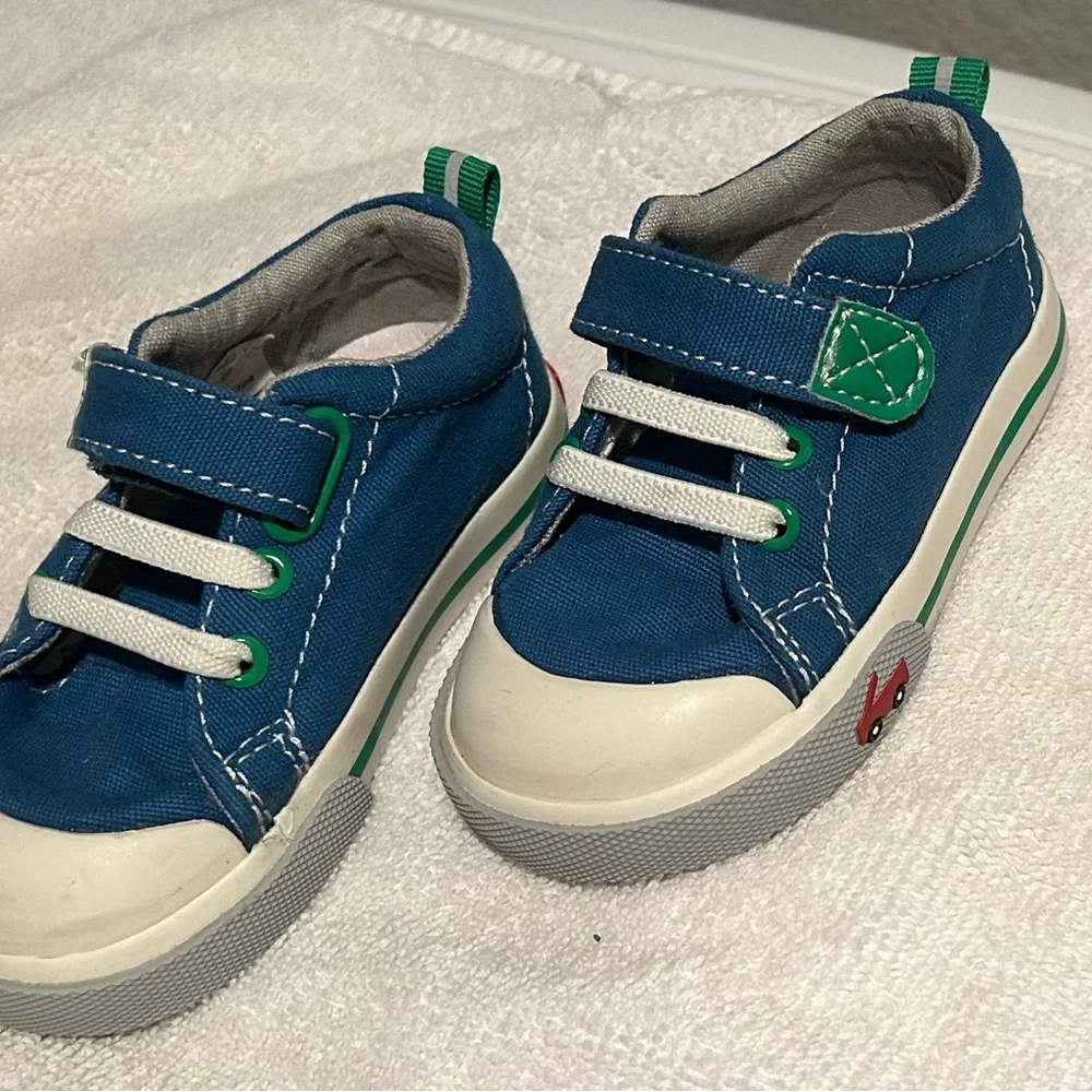 Nordstrom Rack Baby shoes - Picture 2 of 4